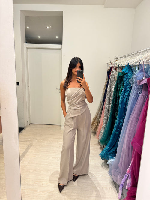 Completo top arricciato e pantalone