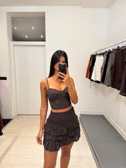 Completo pizzo sangallo top e gonna balze