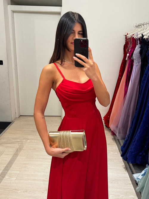 Vestito lungo scollo morbido e gonna ruota