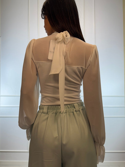 Camicia scollo cuore con fiocco