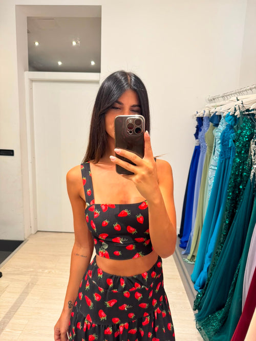 Completo fragole top e gonna