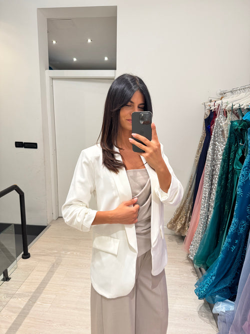 Giacca aperta con maniche arricciate