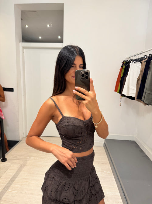 Completo pizzo sangallo top e gonna balze