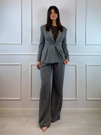 Completo giacca con pence e pantalone