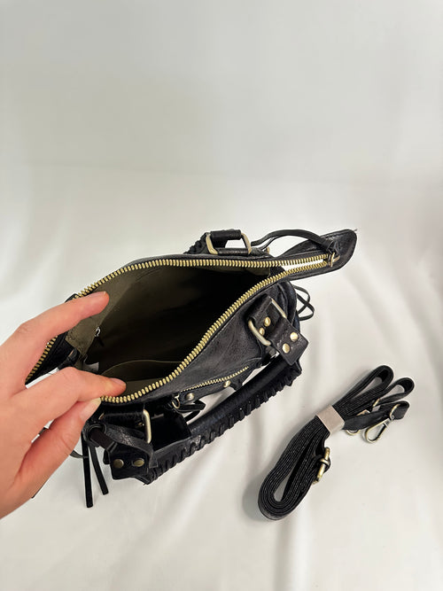 Borsa Lucy piccola borchie e lacci ecopelle