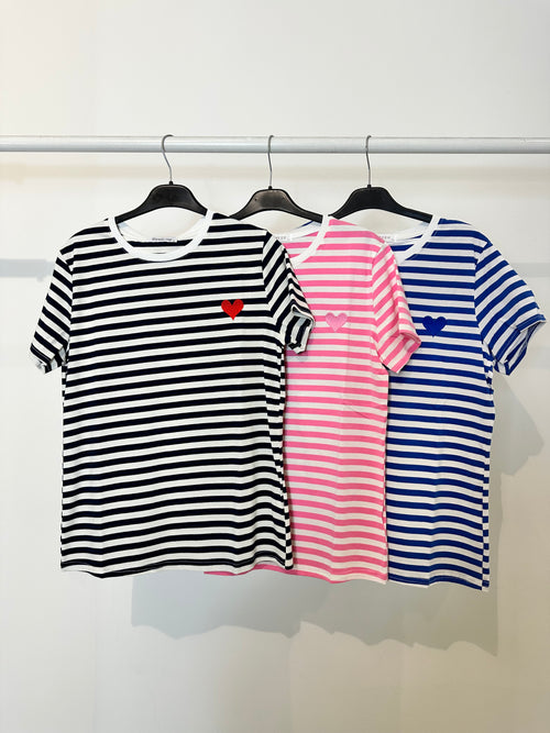 T-shirt righe con cuore