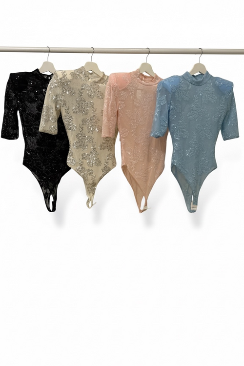 Body pizzo e paillettes con spalle imbottite