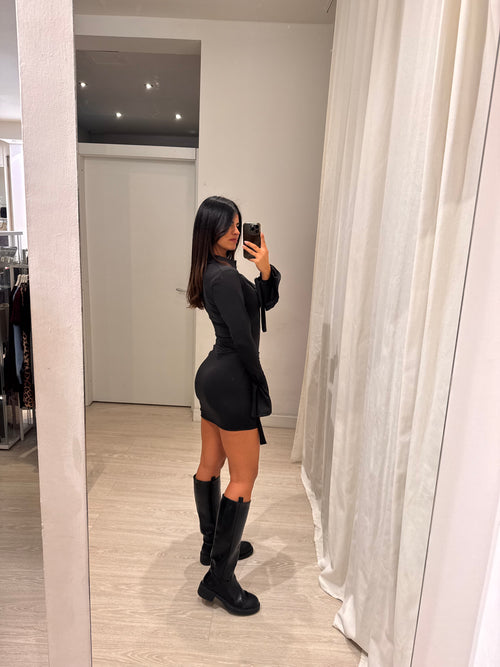 Vestito corto bottoni manica lacci
