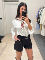 Shorts cintura e pizzo