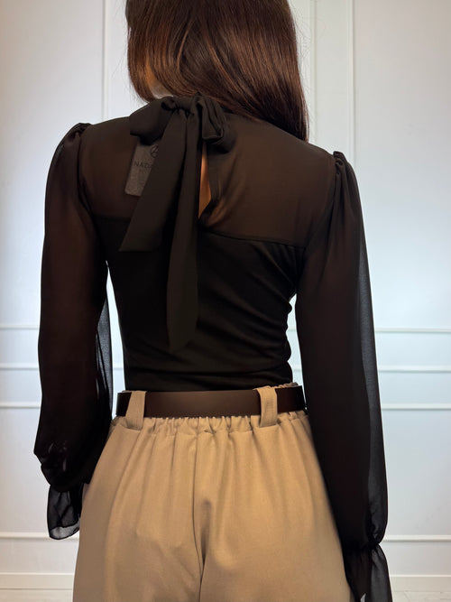 Camicia scollo cuore con fiocco