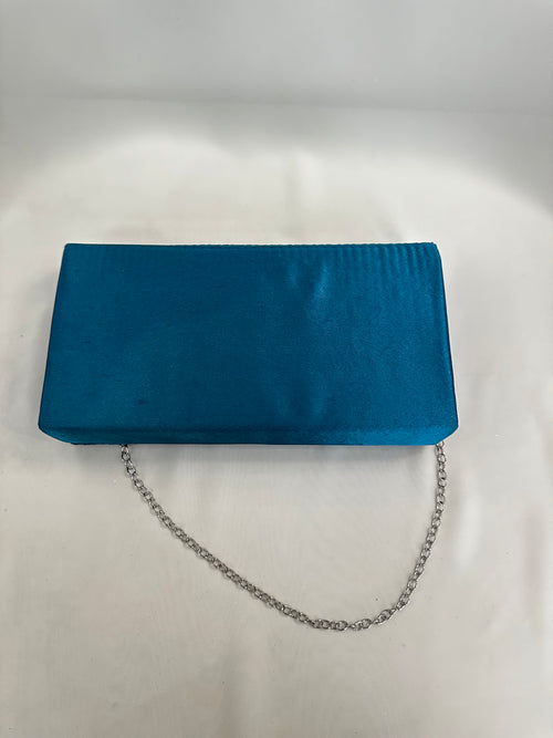 Pochette pieghe oblique raso