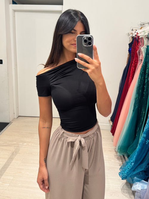 T-shirt crop Lycra manica scesa