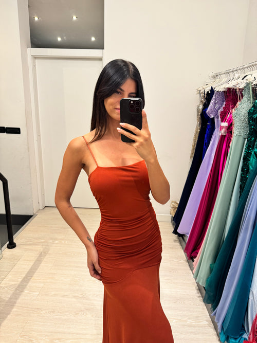 Vestito lungo arricciato con incrocio schiena