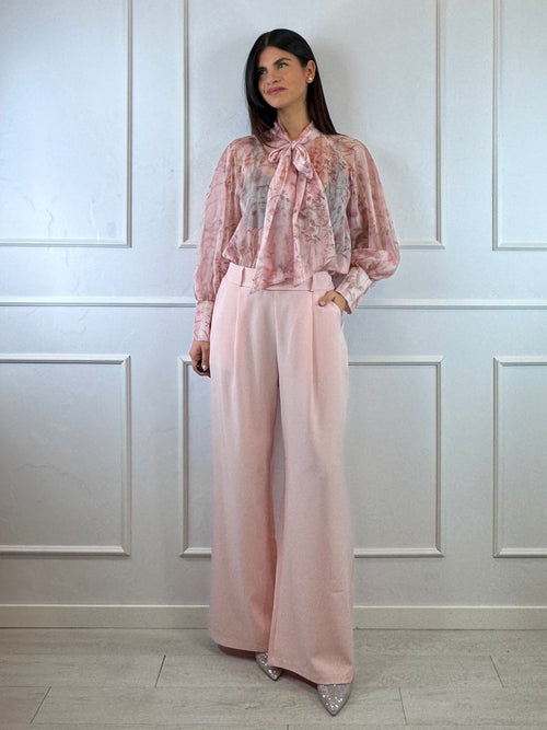 Camicia floreale con fiocco