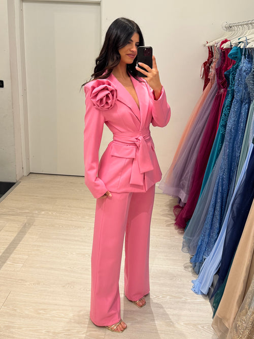 Completo giacca fiore e pantalone palazzo