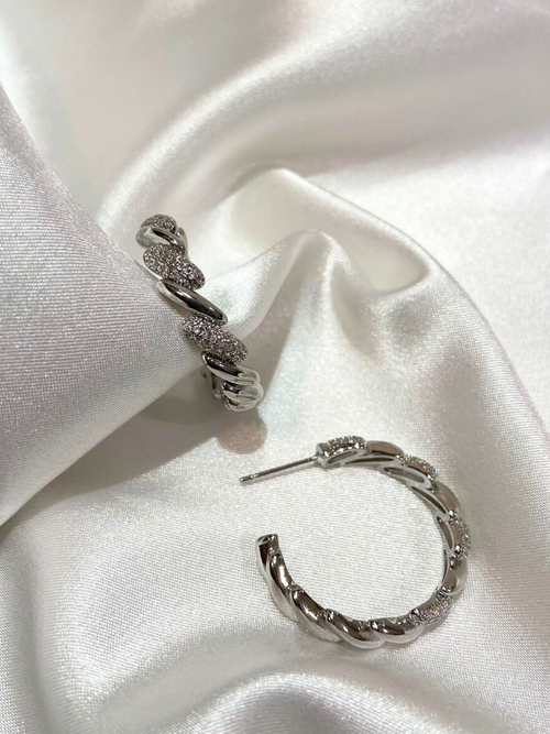 Orecchini cerchio treccia