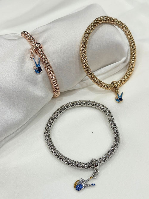 Bracciale con ciondolo mani