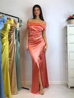 Vestito sirena raso drapeggio spacco manica scesa
