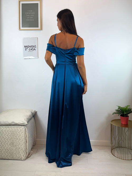 Vestito lungo raso manica scesa spacco