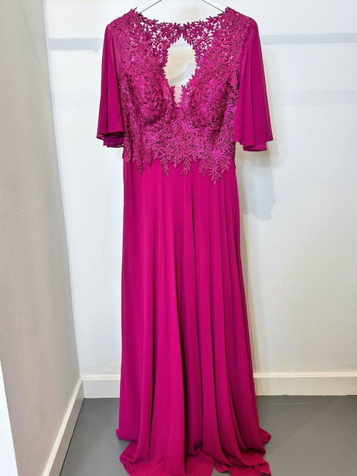 Abito cerimonia curvy corpetto pizzo e manica