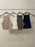 Canotta crop scollo americano