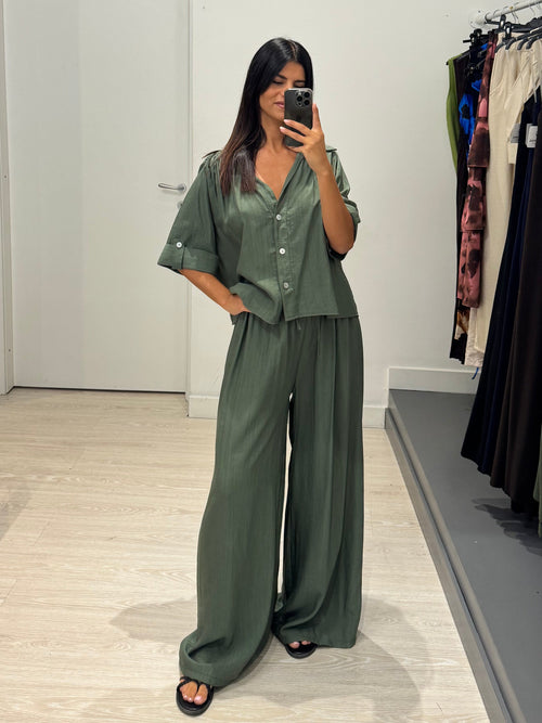 Completo camicia over manica corta con pantalone