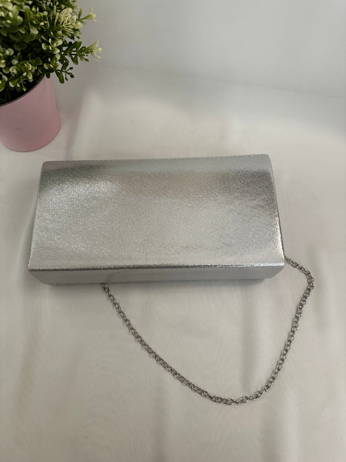 Pochette pieghe oblique raso