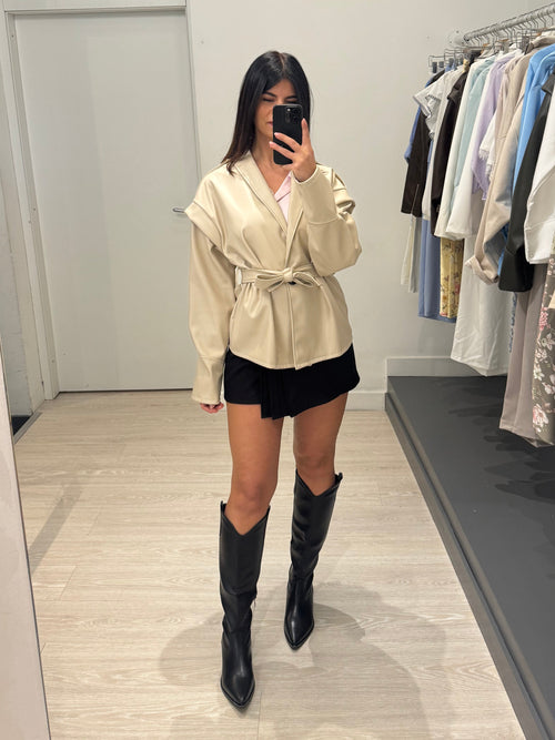 Giacca ecopelle collo rever tondo