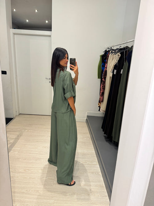 Completo camicia over manica corta con pantalone
