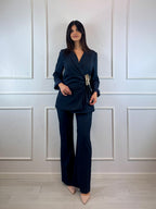 Completo giacca fibbia e pantalone zampa