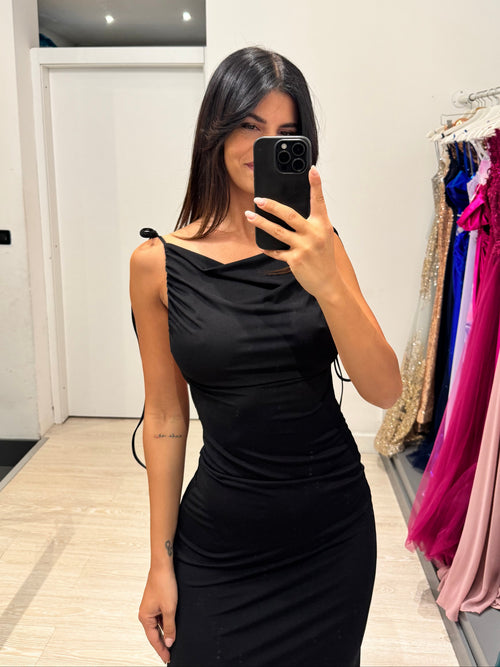 Vestito lungo lacci e schiena nuda