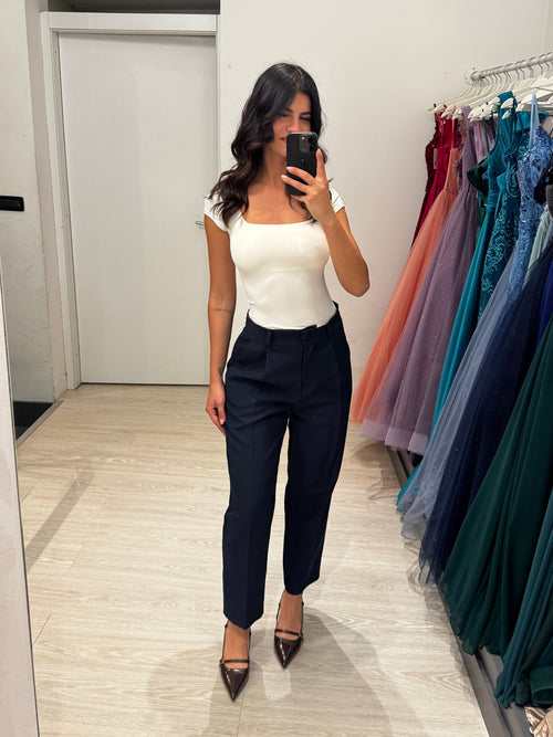 Completo giacca mono bottone e pantalone sigaretta