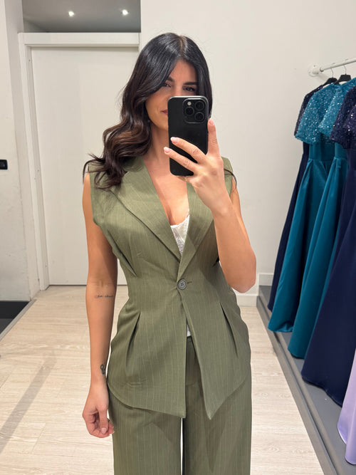 Completo gessato con gilet