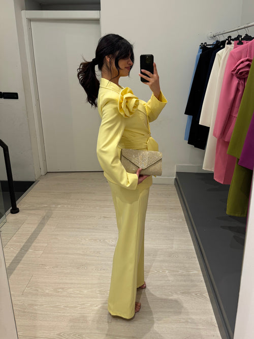 Completo giacca fiore e pantalone palazzo