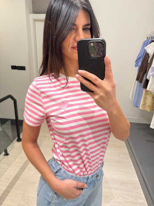 T-shirt righe con cuore