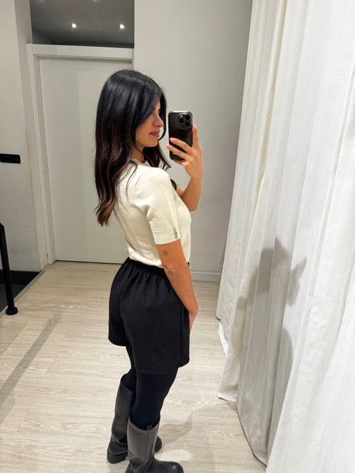 T-shirt in maglia bottoni
