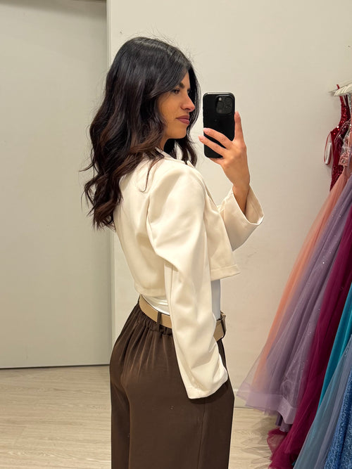 Giacca corta collo rever e bottoni