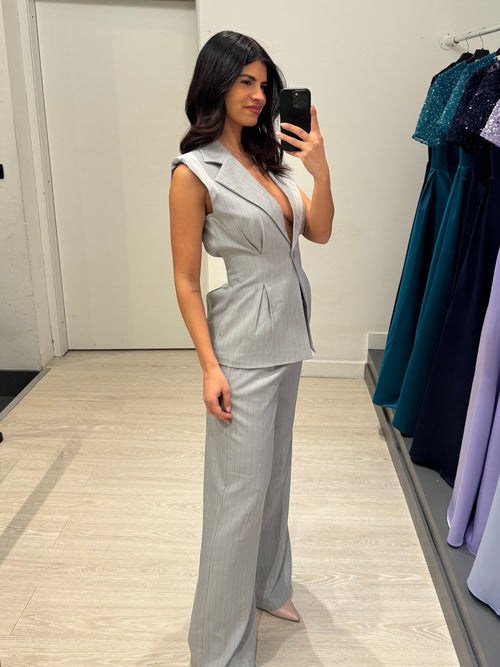 Completo gessato con gilet