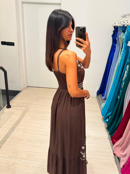 Vestito lungo scollo V ricami