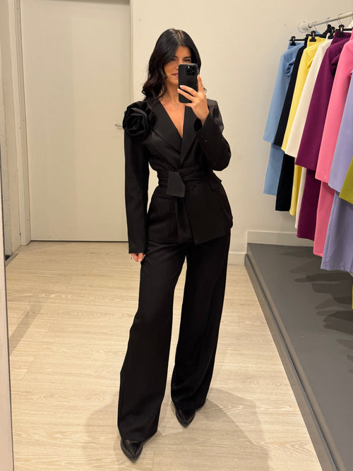 Completo giacca fiore e pantalone palazzo