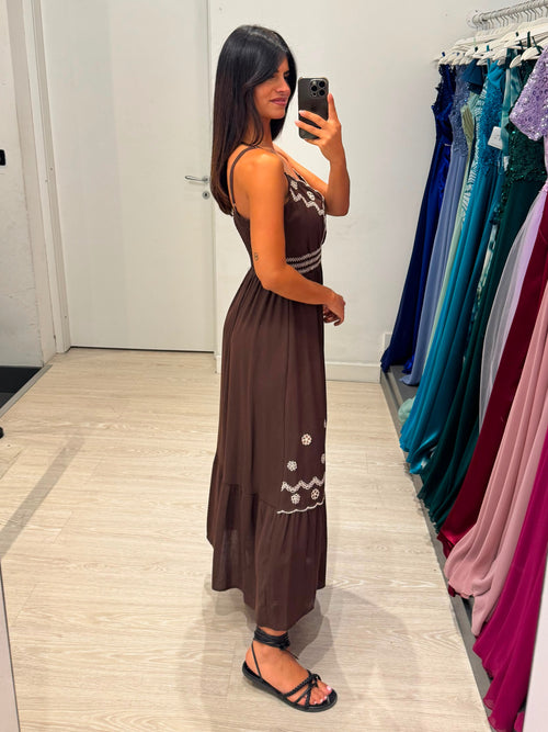 Vestito lungo scollo V ricami