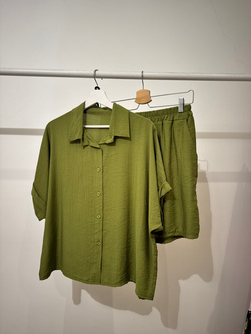 Completo effetto lino Shorts e Camicia