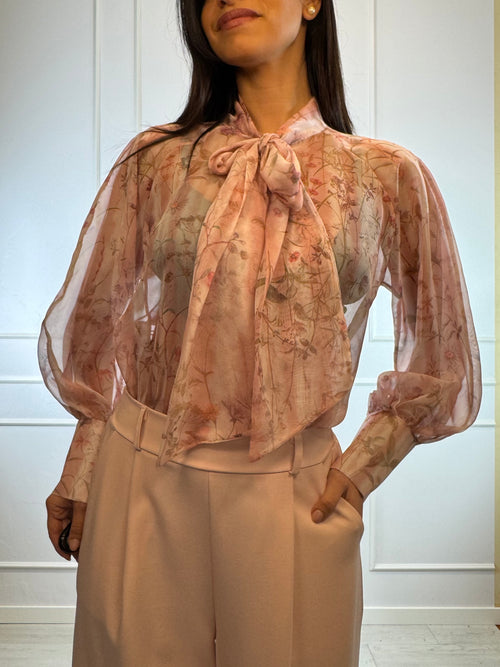 Camicia floreale con fiocco