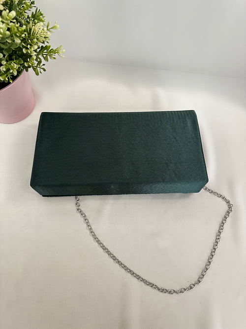 Pochette pieghe oblique raso
