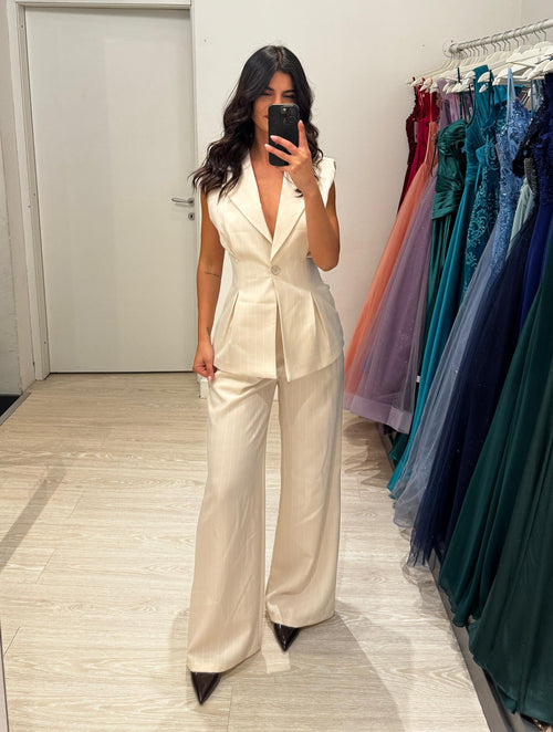 Completo gessato con gilet