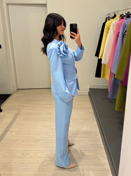 Completo giacca fiore e pantalone palazzo