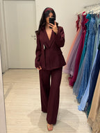 Completo giacca fiore e pantalone palazzo