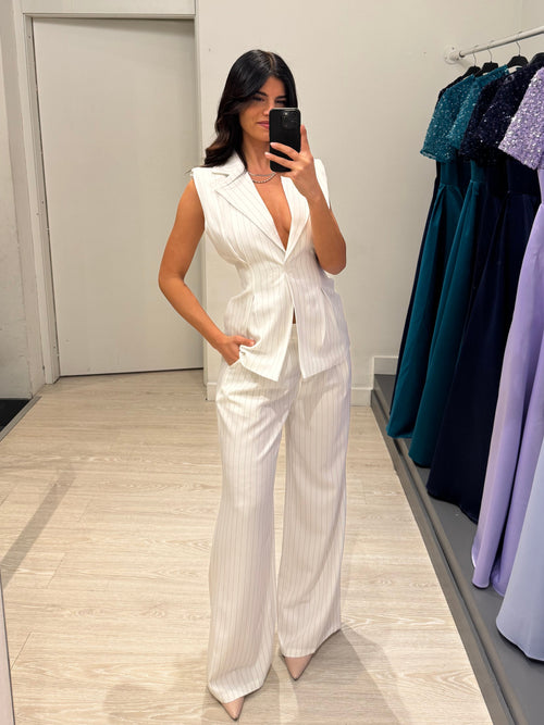 Completo gessato con gilet