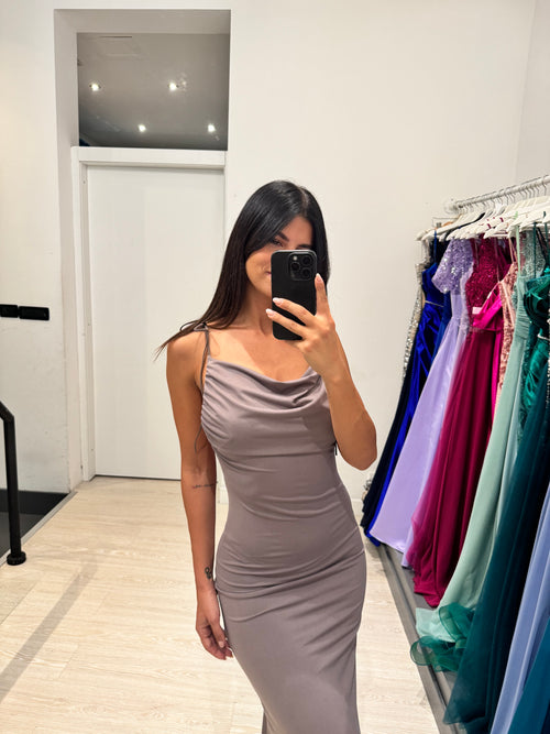 Vestito lungo lacci e schiena nuda