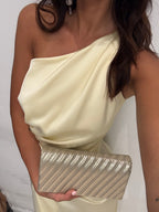Pochette pieghe oblique raso